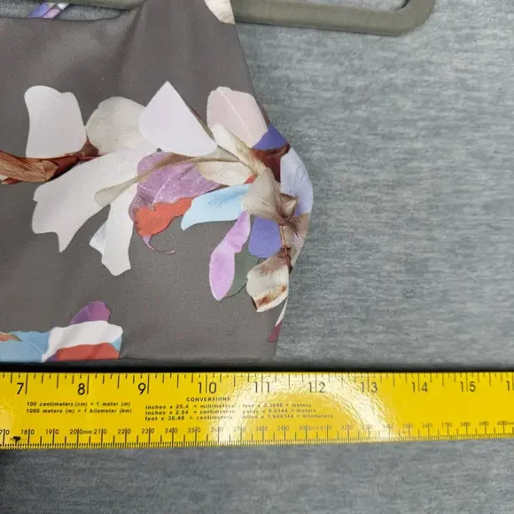 Athleta XS Hyper Focused Bra – Powervita Gray Botanical Print - Picture 3 of 6